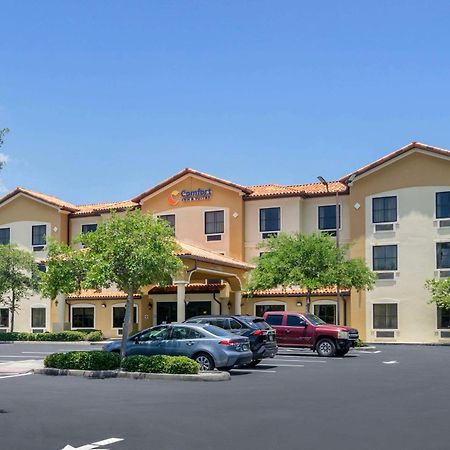 Comfort Inn & Suites Northeast - Gateway St. Petersburg Luaran gambar