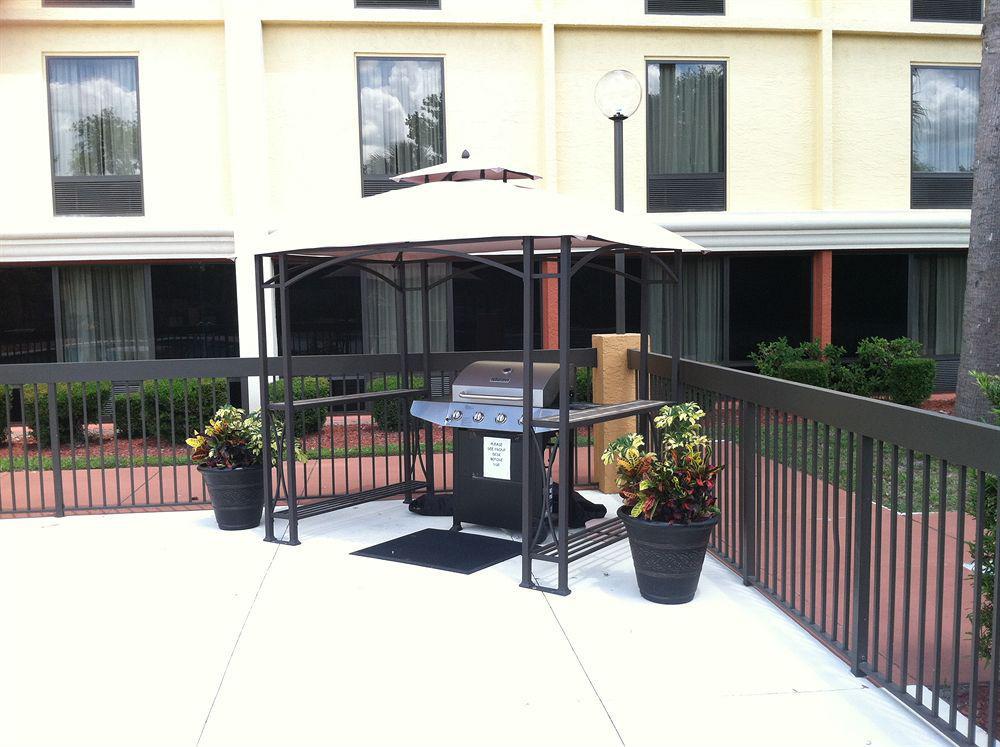 Comfort Inn & Suites Northeast - Gateway St. Petersburg Luaran gambar